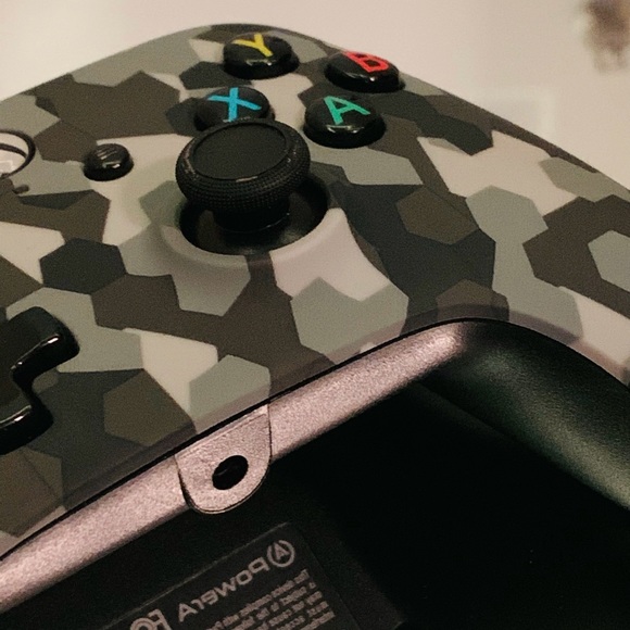 WIRED Xbox One Controller - Picture 5 of 5